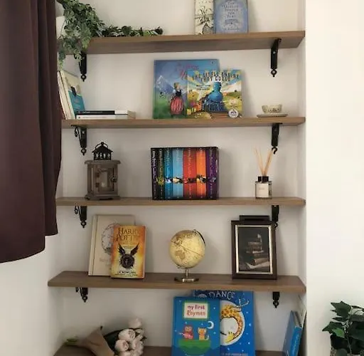 Апартаменты The Librarian's Сан-Джиминьяно