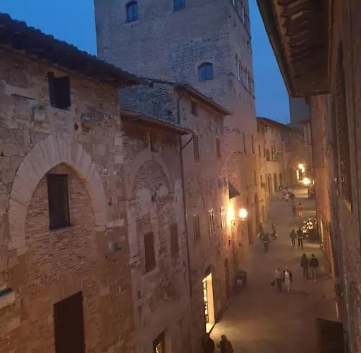 The Librarian's Апартаменты