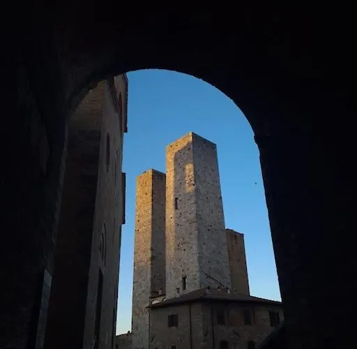 Апартаменты The Librarian's